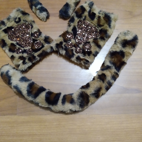 NWT "CLAIRES" 3PC accessories - Picture 4 of 4